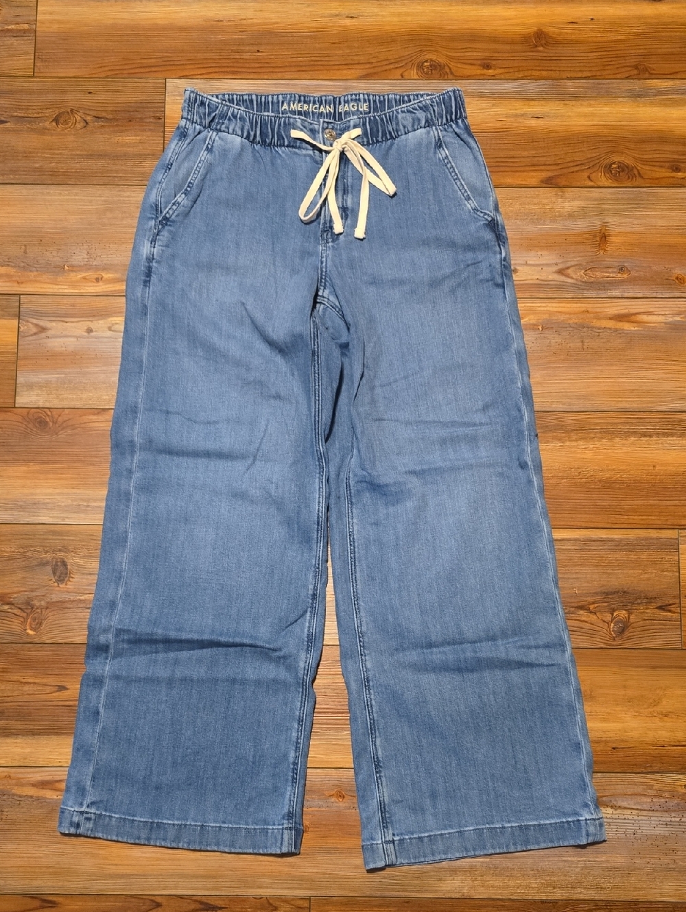 American Eagle Stretch Low-Rise Ultra Wide-Leg Pull On Jeans NWOT XS